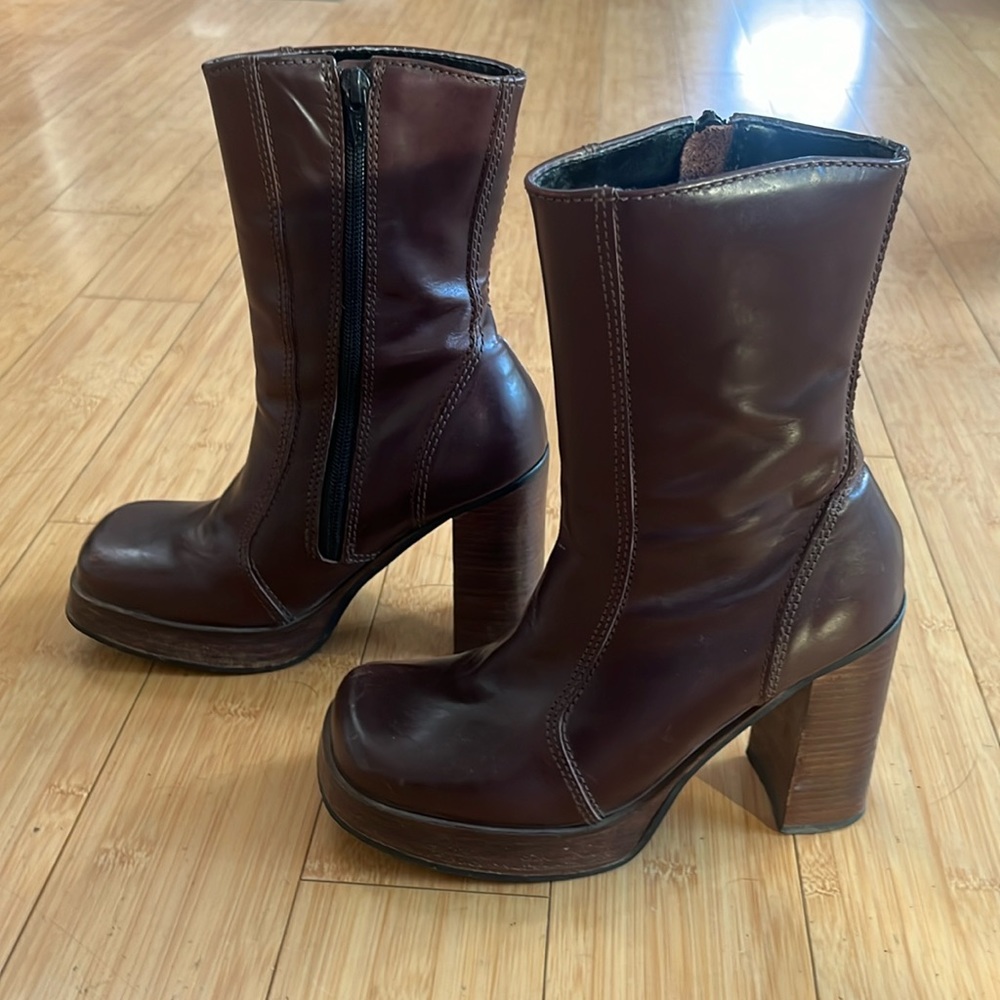 Burgundy 90s Steve Madden Boots